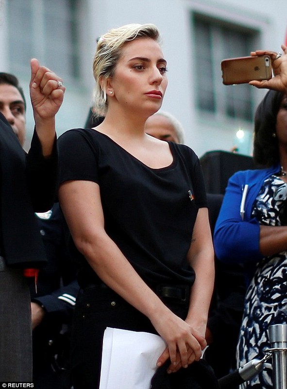 Lady Gaga khoc tiec thuong nan nhan vu xa sung Orlando-Hinh-6